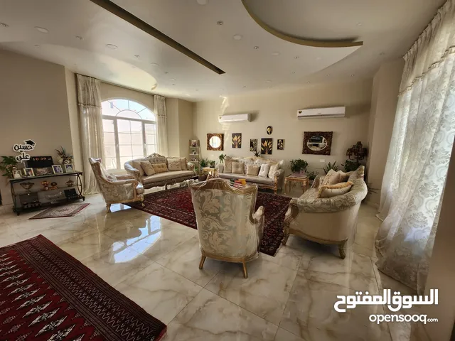 300 m2 More than 6 bedrooms Villa for Rent in Muharraq Arad