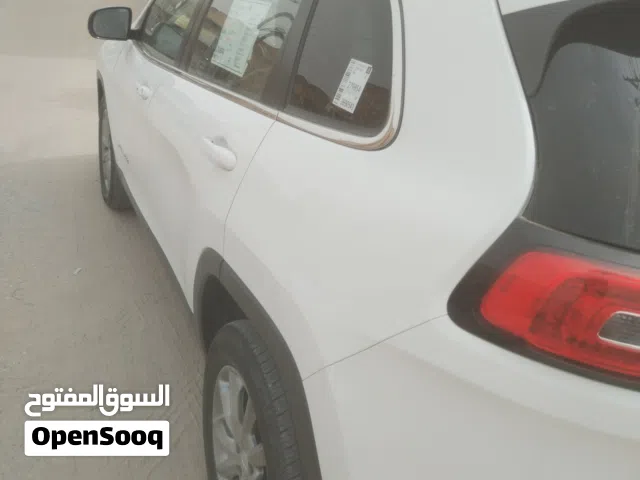 2018 جيب شيروكى Limited