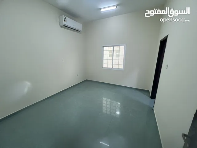 غرفه بحمام بمدخل خاص العذيبه ش18نوفمبر مقابلkfc شامل