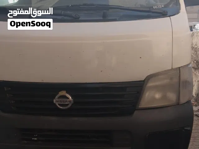 Nissan urvan 2004   Mazda van 2008