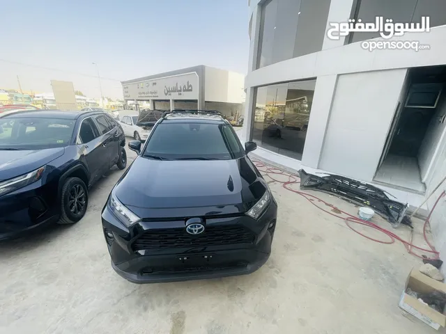 2021 TOYOTA RAV4, LE بطاريه ليثيوووم السياره توب نضافه بصلاه على النبي
