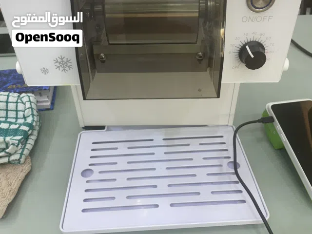 ثلاجة الآيس كريم ومكينة آيس كريم مبشور ومكينة برتقال