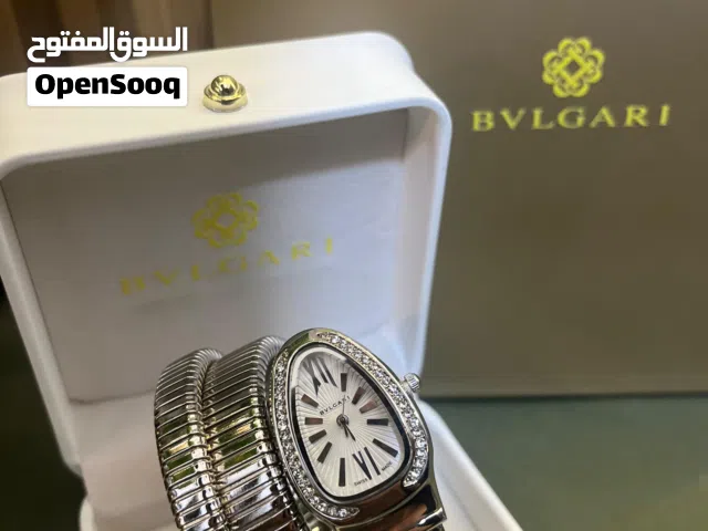 تصميم مستوحى من فخامة دار الأزياء الإيطالية Bvlgari ساعة تجمع بين الجرأة الإيطالية والرقي الكلاسيك