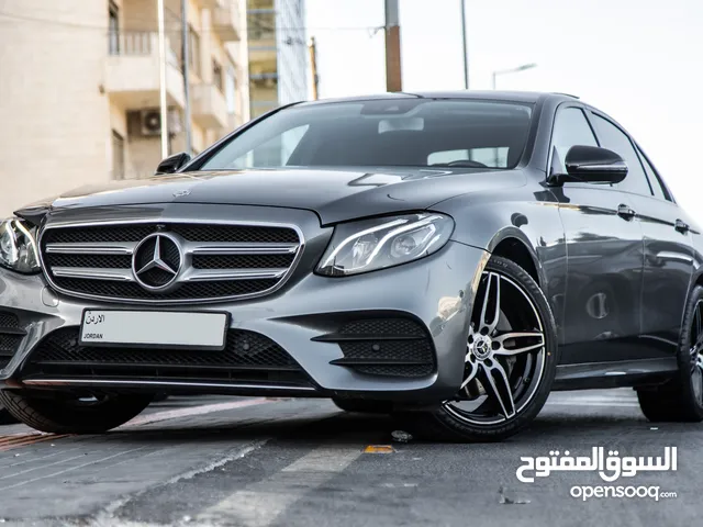 Mercedes E200 Amg kit 2020 Mild hybrid Night Package   السيارة وارد الماني