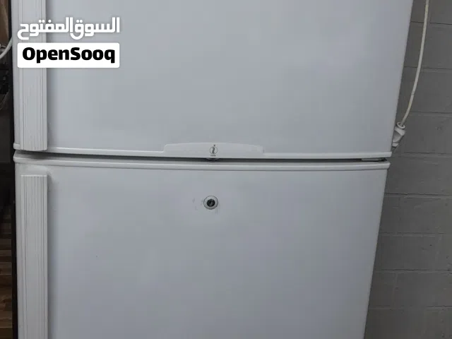 ثلاجه سامسونج بحاله ممتازه 22 قدم