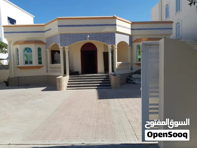 250 m2 4 Bedrooms Villa for Sale in Muscat Al Mawaleh