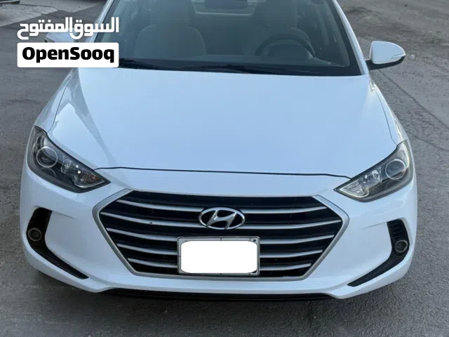 2018 Hyundai Elantra Standard