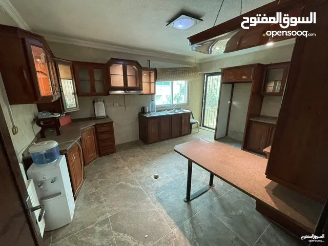 210 m2 4 Bedrooms Apartments for Rent in Amman Deir Ghbar