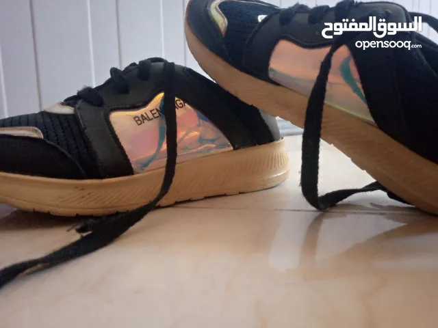 Purple Comfort Shoes in Marrakesh