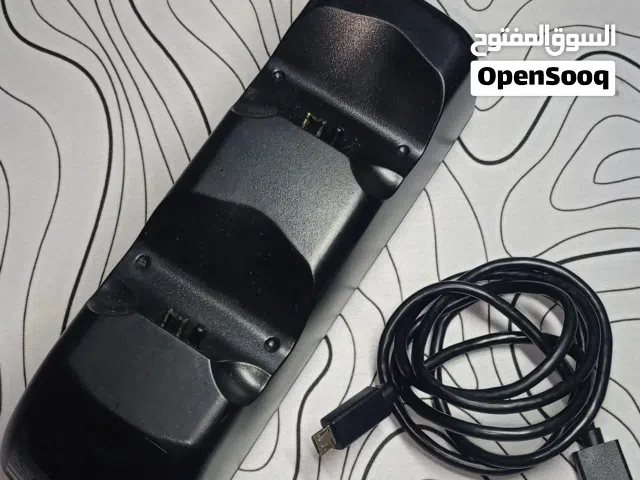 جهاز شحن يدات بلايستيشن 4 ممتاز و بحاله جيدة جدا /Excellent PlayStation 4 controller charger in good
