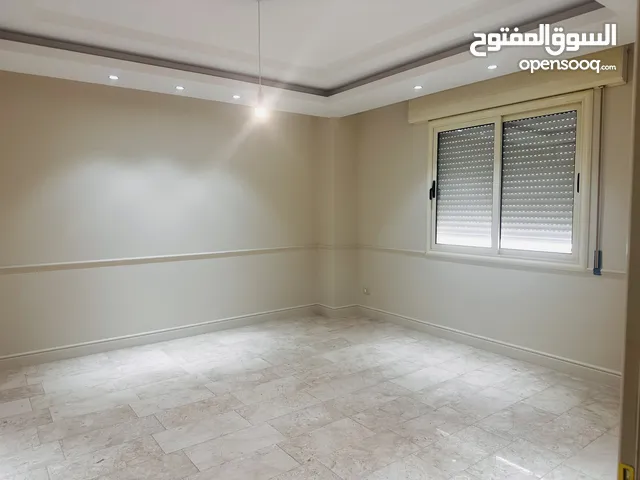 شقة تشطيب حديث للبيع في بن عاشور موقع ممتاز