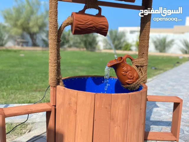 نوافير خشبية ممتازة متنقلة يوجد توصيل الى صلالة