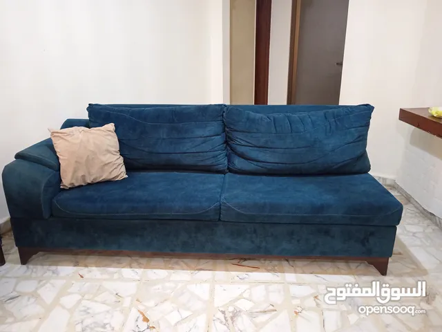 طقم كورنر ثقيل للبيع مع برداية وسجادة