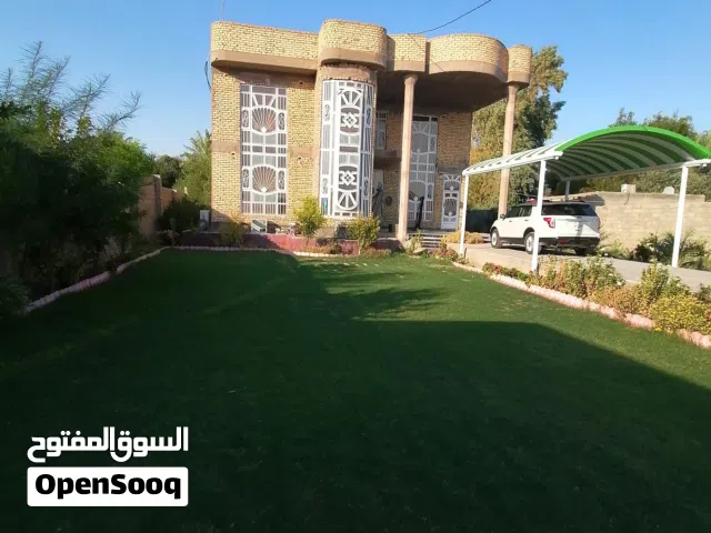 دار درجة أولى وبستان مثمر