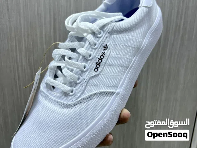 حذاء Adidas أصلي أبيض وكالة