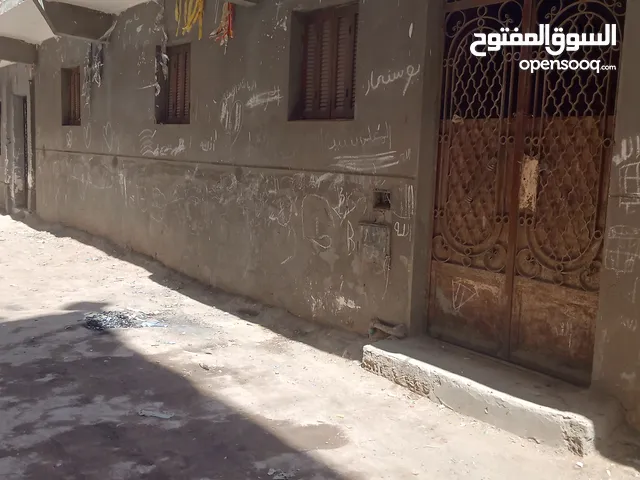 منزل للبيع في الجيزة 90 متر. شارع 6 متر مباني سنة 2000 ليس عليه أي مصالحات وليس له أي توكيلات