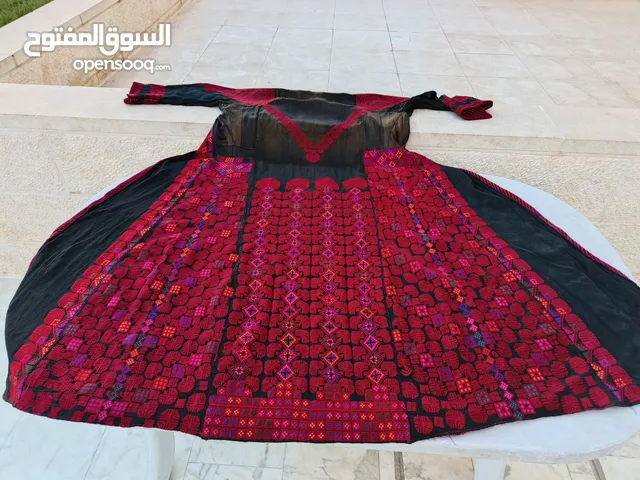 عبايه تطريز يدوي قماش حبر