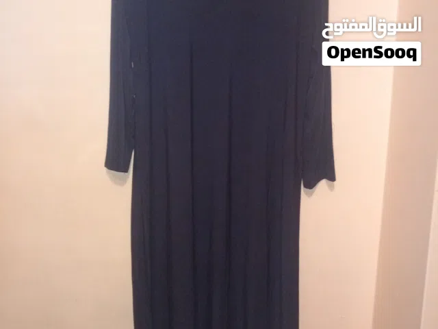 مطرزات بحالة الوكالة لم تلبس