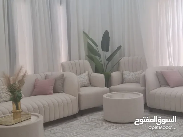 اثاث منزلي صالة.مجلس.قنفات كنب ل12 شخص في حالته الجديده