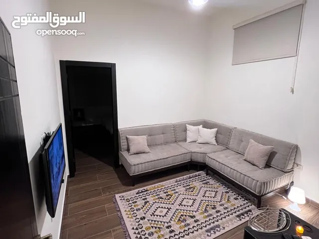 شقة صغيره بجانب البوليفارد - العبدلي, الشميساني    small apartment - boulevard