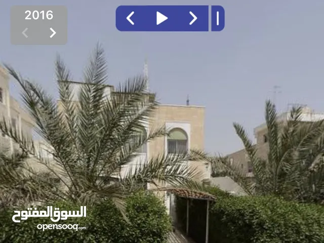 للبيع بيت العارضيه 1000 متر شارع وساحه وحديقه هدام