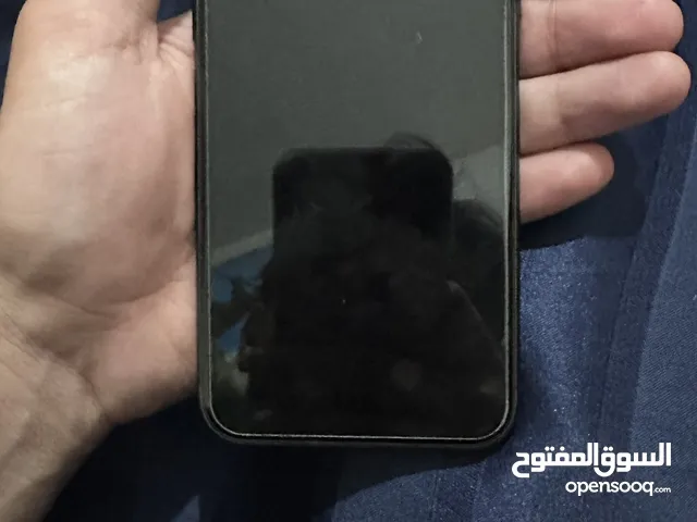 ايفون 11 لون اسود بطارية 88