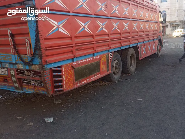 فولفو للمشتري الصادق فقط عرطه فولفوFH موديل 2000 نضيف مجمرك مكينه 420 السعر 65 سعودي