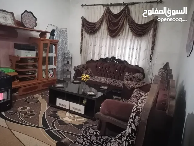 200m2 More than 6 bedrooms Townhouse for Sale in Amman Al Bayader