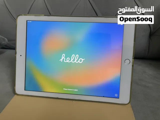 Apple iPad 5 128 GB in Muscat