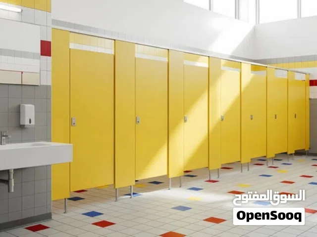 Phelonic cubical toilet partition door