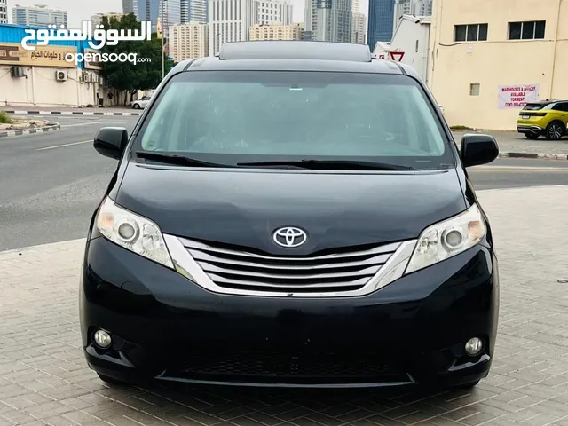 Used Toyota Sienna in Dubai