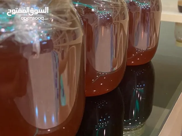 لدينا جميع انواع العسل والشمع البلدي والسمن بقر السمن غنم على الشرط مضمون 100%