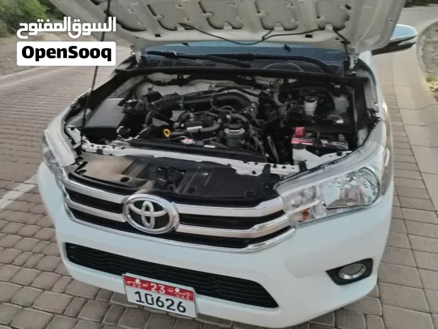 2024 تويوتا هيلوكس Standard