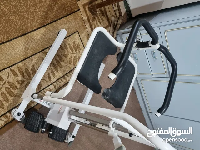 كرسي هيدروليكي حمام ونش كهربائي لحمل  المرضى Medical Patient Lift Chair