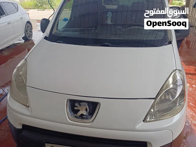2011 Peugeot Partner Standard