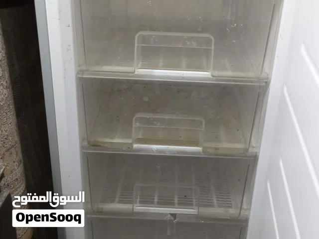 فريزر للبيع شبه جديد