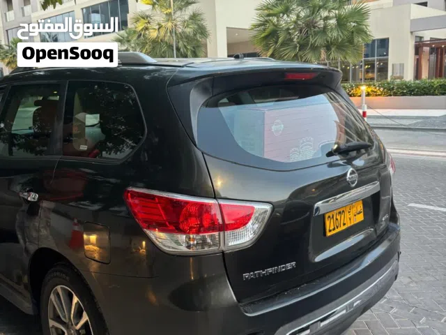 2015 نيسان باثفايندر SV