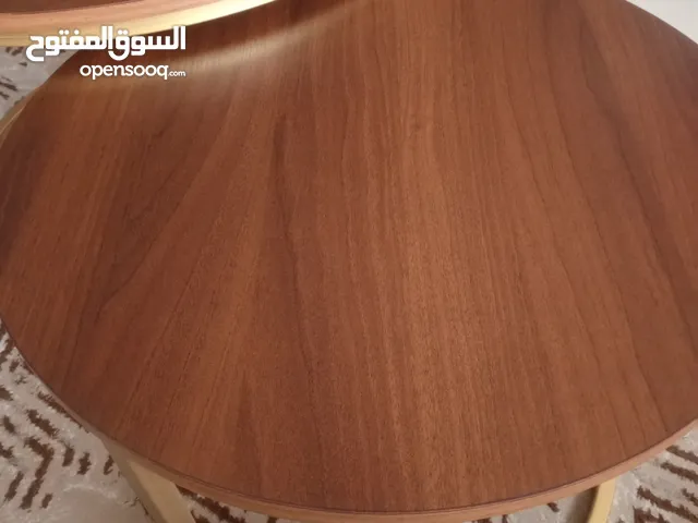 طقم طاولات قطعتين وسط كبيره لون بني جوزي خشب سويدي جديده