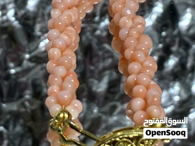 عقد مرجان جميل جدا