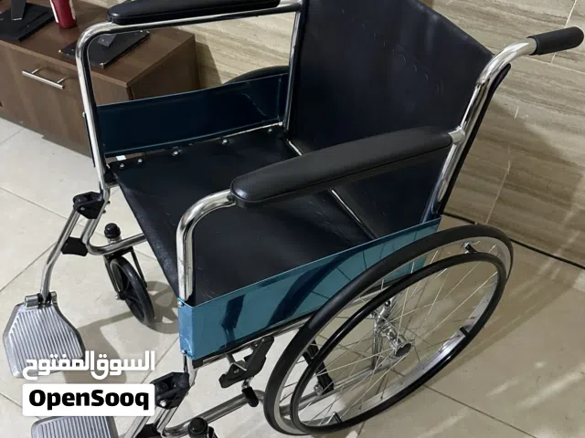 كرسي طبي متحرك ماركة اجنبية للبيع