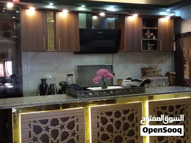 140 m2 4 Bedrooms Apartments for Rent in Zarqa Jabal Tareq