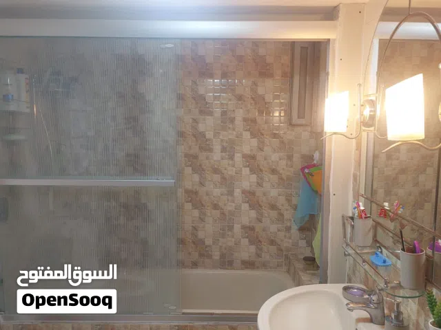 شاور بوكس  بحالة ممتازة للبيع