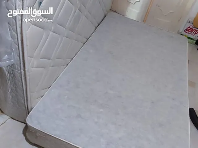 سرير ( مرتبة +صندوق)  نظيفة