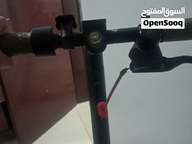 اسكوتر حلو البطاريه ممتاز وجيد الكفارت حلو وسريع سرعته 55