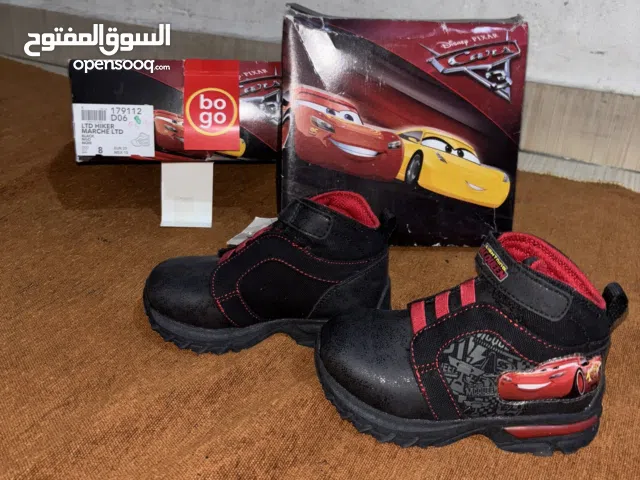 حذاء ماكوين مقاس 25 للأطفال