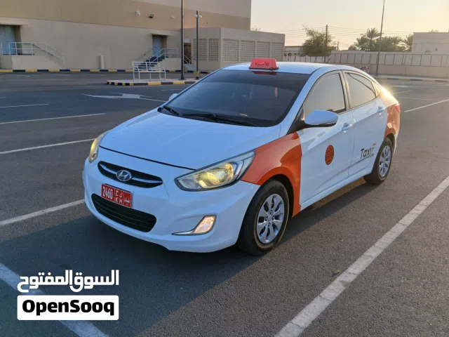 أكسنت تكسي مع الرقم خليجي جير تماتيك نظيف جدآ جدآ وبدون أعطال