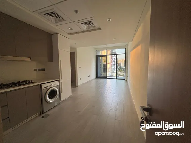 شقه 2 غرفه للبيع بمدينه الشيخ محمد بن راشد بأقل سعر وعائد ايجاري مضمون 11% بمسبح خاص وحديقه