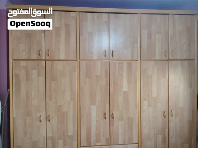 خزانة طابقين لاتية بحالة ممتازة جدا لم يتم استخدامها