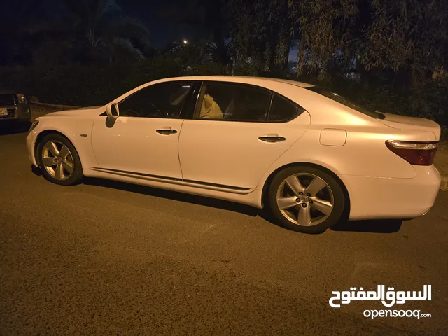 Used Lexus LS in Kuwait City