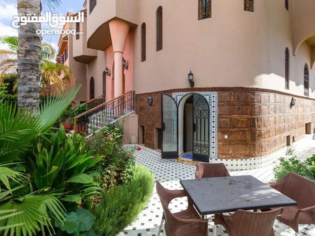 402 m2 More than 6 bedrooms Villa for Sale in Marrakesh Massira